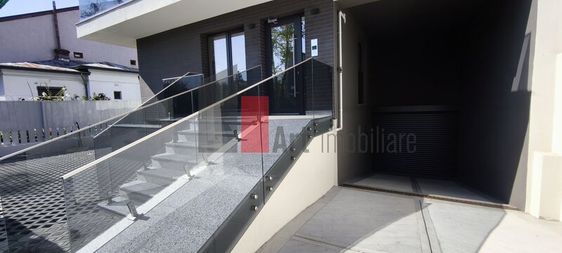 Jiului, garsoniera in bloc nou.