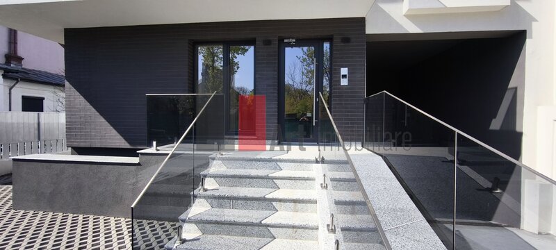 Jiului, garsoniera in bloc nou.